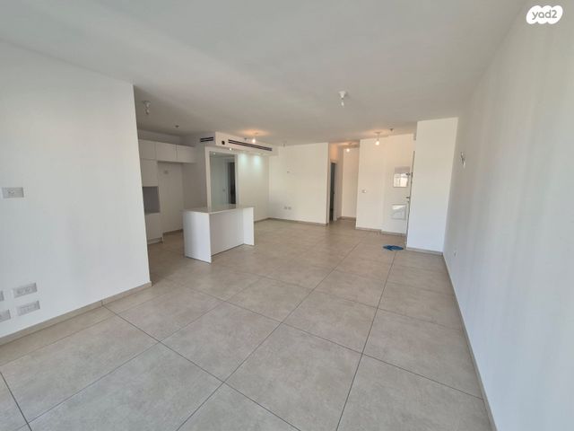 דירה, כובשי החרמון, שעריים, רחובות