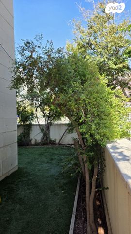 דירת גן, מרדכי זעירא 11, המשתלה, תל אביב יפו