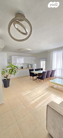 פנחס לבון 23