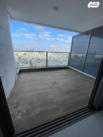 דירה, יעקב פיכמן, קרית אילון, חולון