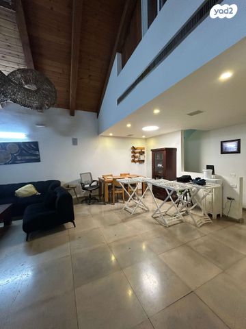 בית פרטי/ קוטג', עזרא, הארגזים, תל אביב יפו