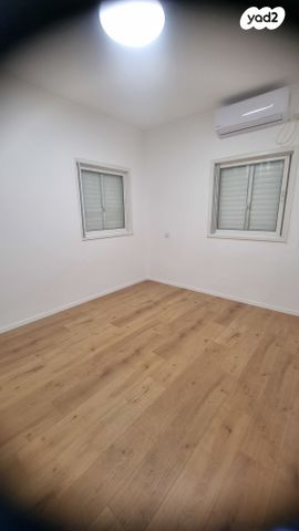 דירה, י"א באדר, נאות רחל, חולון