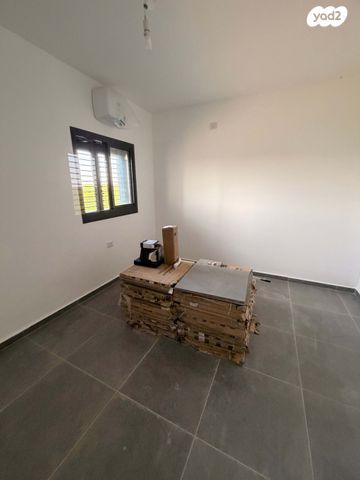 דירה, גן יבנה מערב, גן יבנה