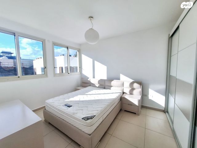 גג/ פנטהאוז, לילינבלום, נווה צדק, תל אביב יפו