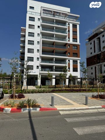 גג/ פנטהאוז, הכלנית, 2004, רעננה