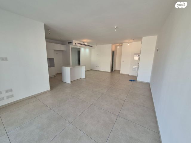 דירה, כובשי החרמון, שעריים, רחובות