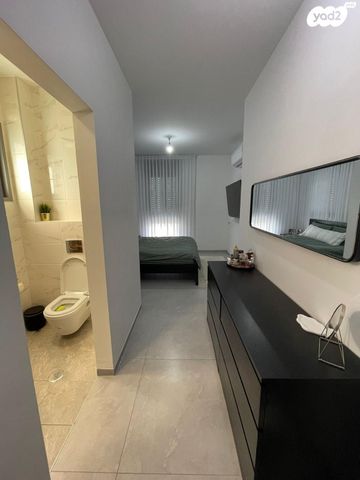 גג/ פנטהאוז, יהושע חנקין, אגרובנק, חולון