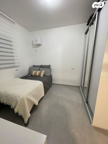 גג/ פנטהאוז, יהושע חנקין, אגרובנק, חולון