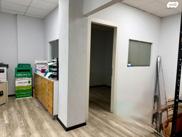 חנויות/ שטח מסחרי, קריניצי 5, שכונת יהלום, מרכז העיר ב, רמת גן