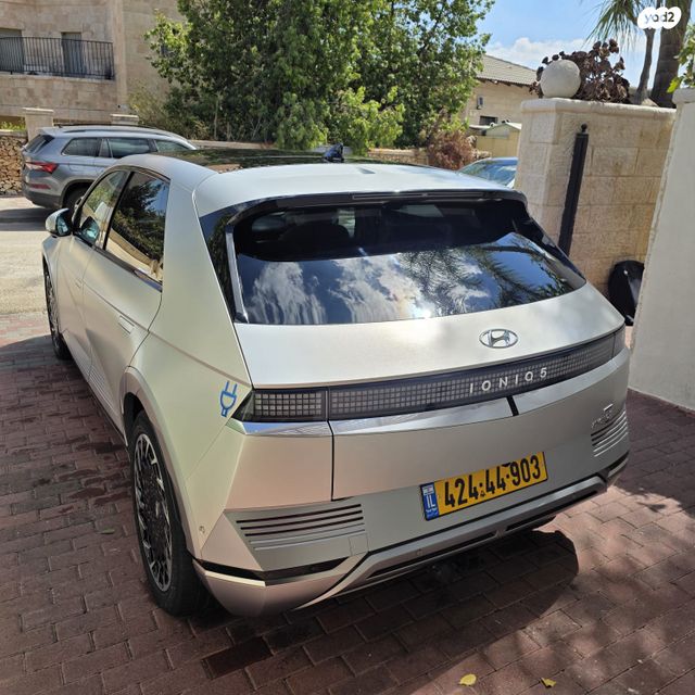 יונדאי איוניק 5