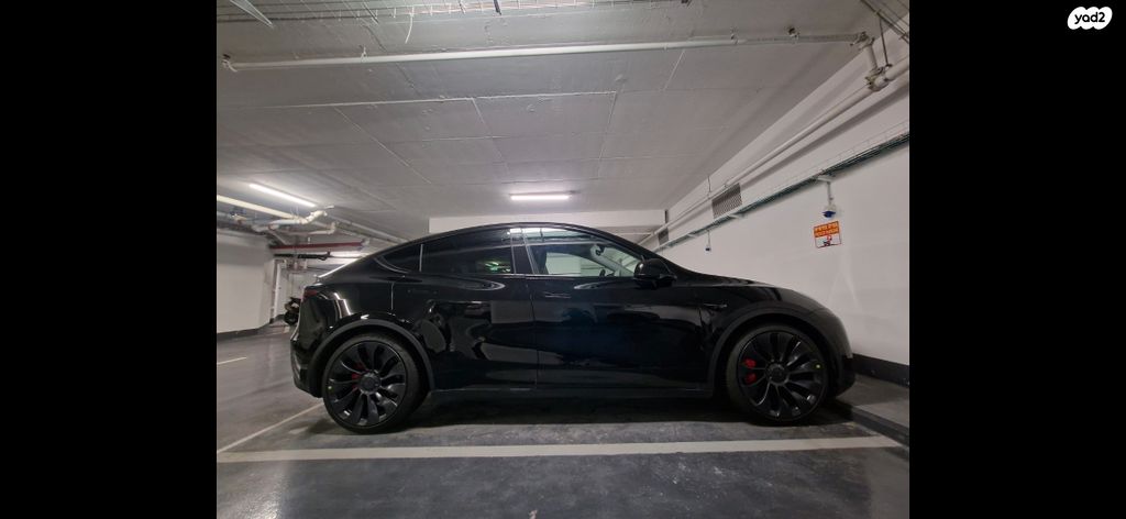 מודעת רכב טסלה מודל Y