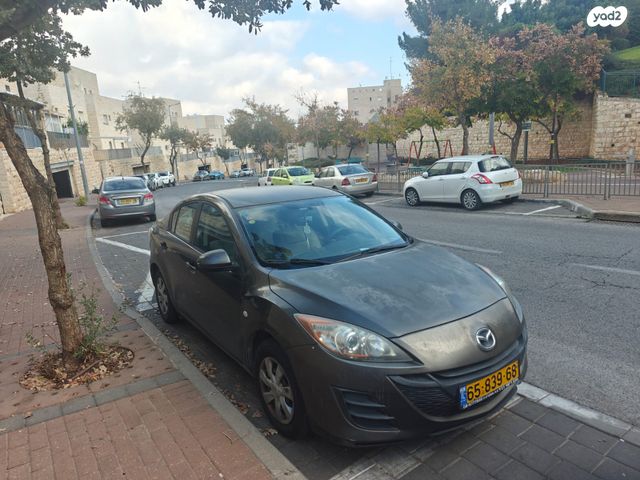 מודעת רכב מאזדה 3