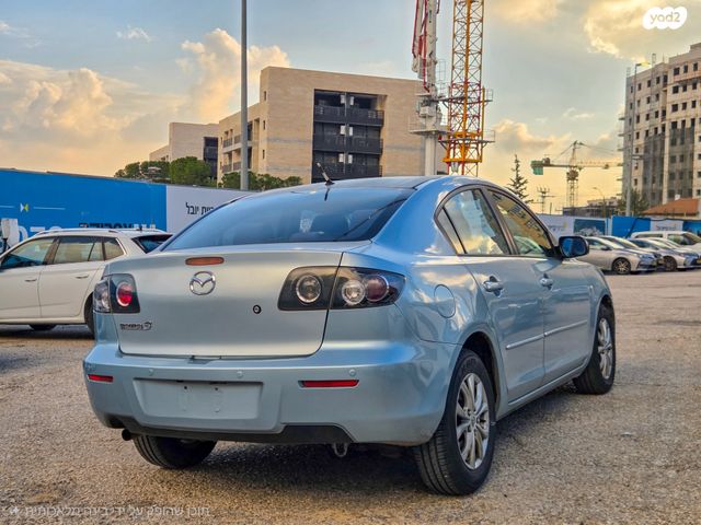 מאזדה 3