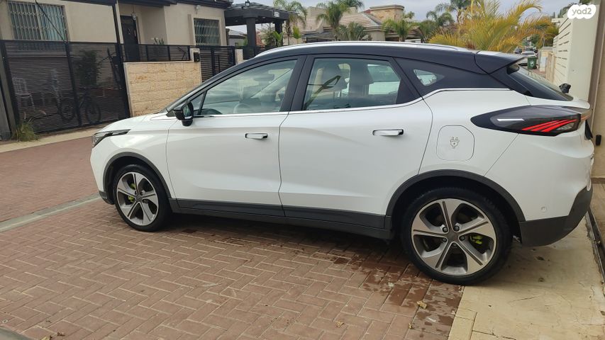 ג׳ילי Geometry C