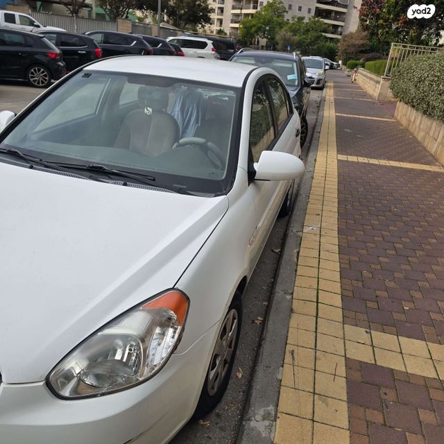 יונדאי אקסנט i25