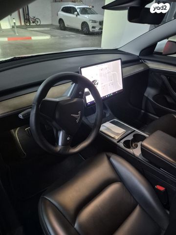 מודעת רכב טסלה מודל 3