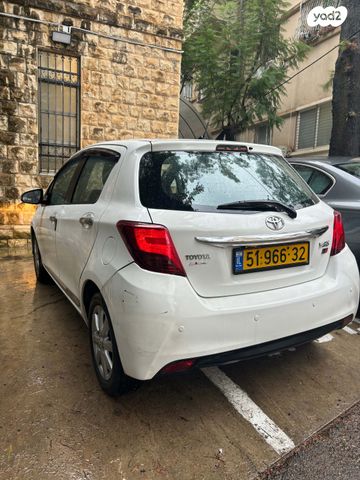 טויוטה יאריס