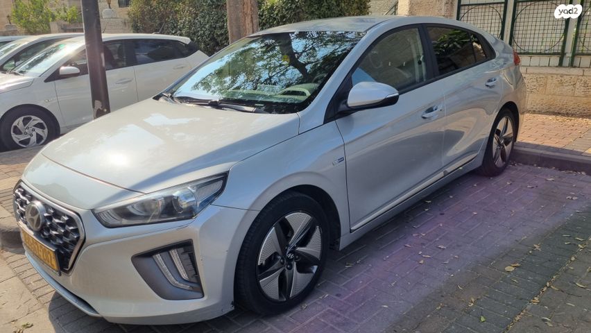 יונדאי איוניק