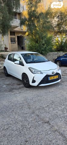 טויוטה יאריס