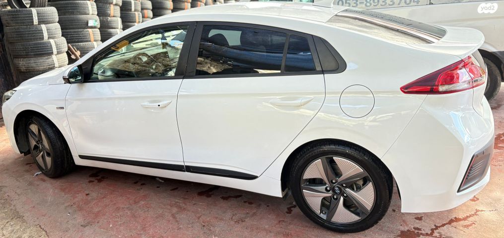 יונדאי איוניק