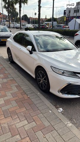 טויוטה קאמרי