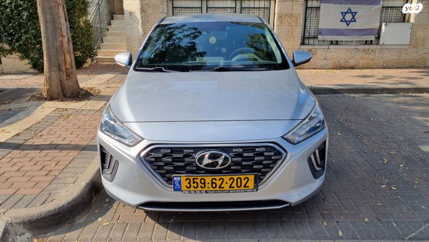 יונדאי איוניק