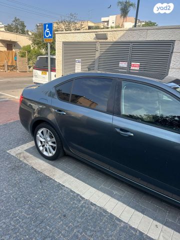 סקודה אוקטביה 