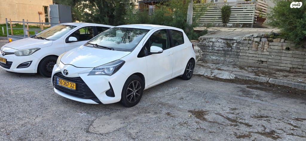 טויוטה יאריס