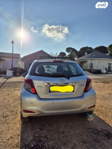 טויוטה יאריס