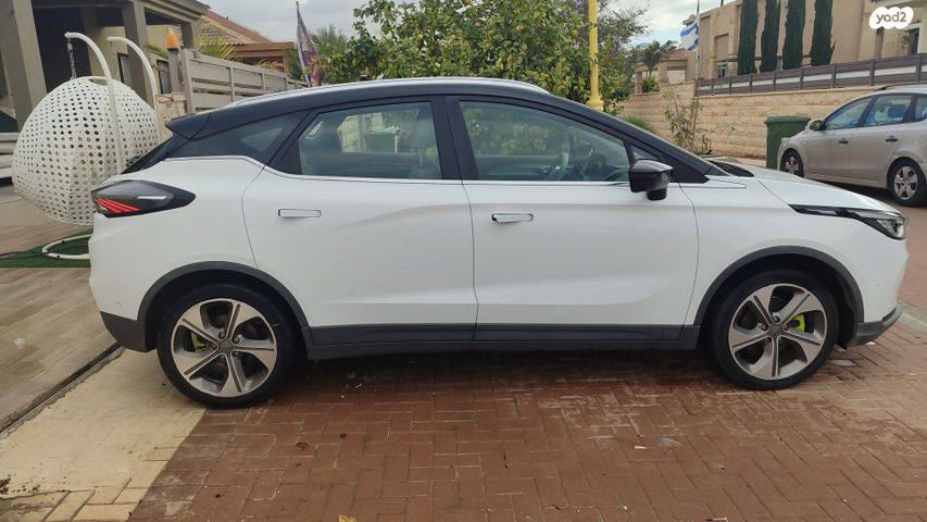 ג׳ילי Geometry C