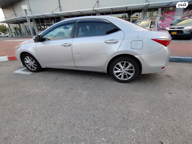 טויוטה קורולה