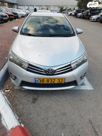 טויוטה קורולה