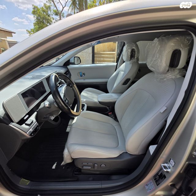 יונדאי איוניק 5