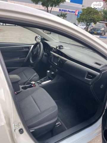 טויוטה קורולה