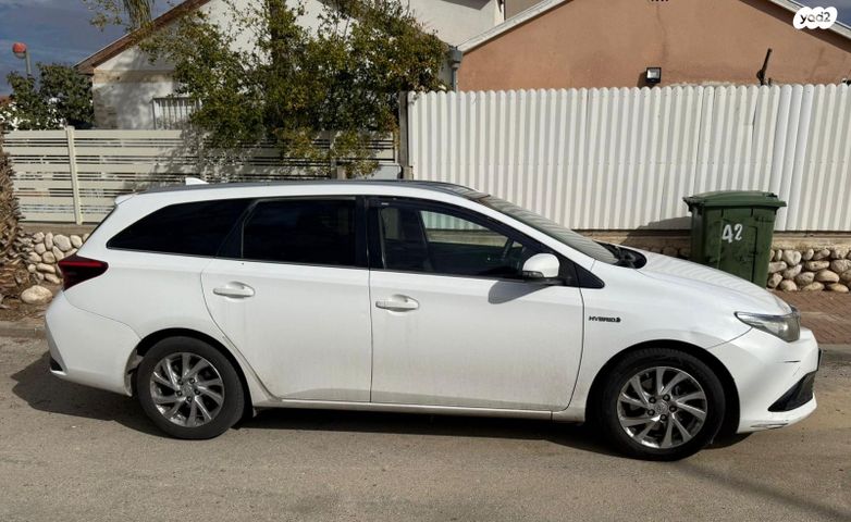 טויוטה אוריס