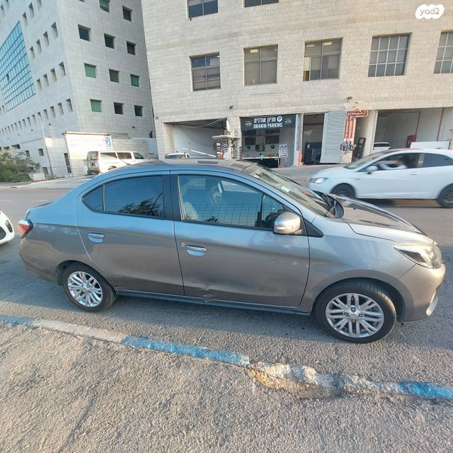 מיצובישי אטראז'