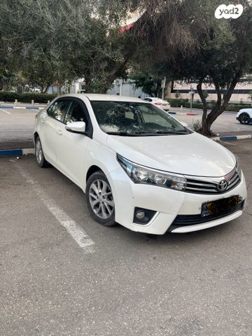 טויוטה קורולה