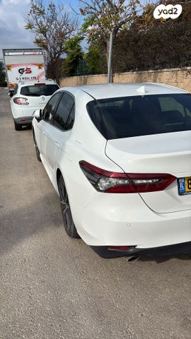 טויוטה קאמרי