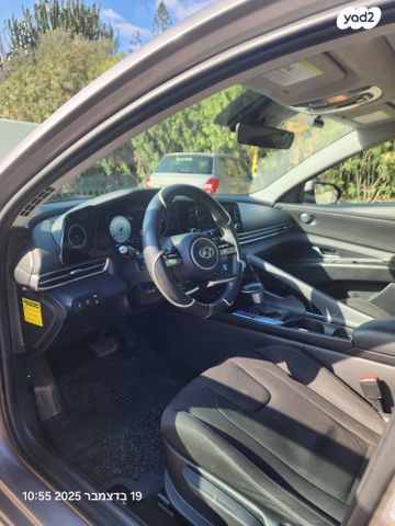 יונדאי אלנטרה