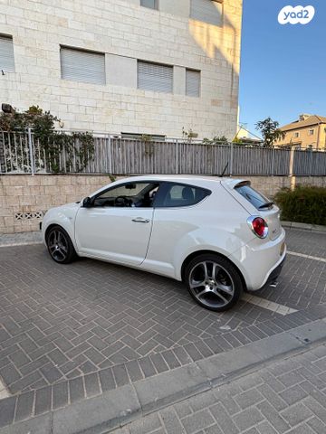 מודעת רכב אלפא רומיאו מיטו