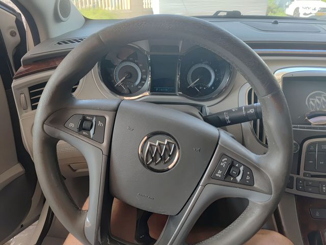 ביואיק לה-קרוס