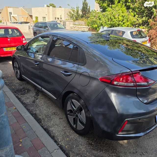 יונדאי איוניק