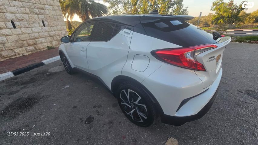 טויוטה C-HR