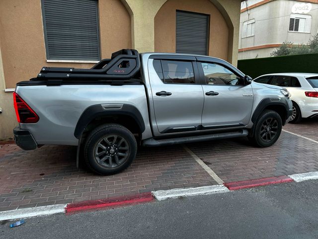 טויוטה היילקס