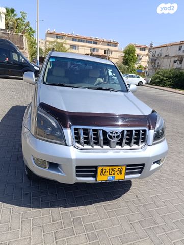 טויוטה לנד קרוזר