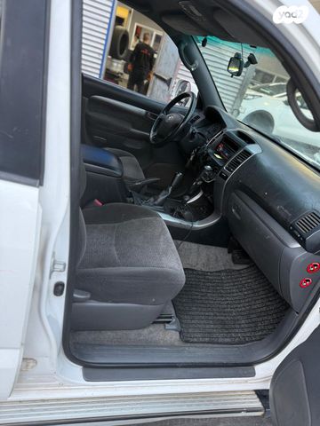 טויוטה לנד קרוזר