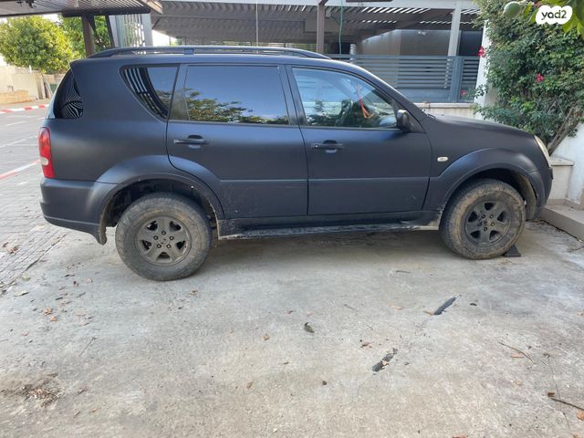 מודעת רכב סאנגיונג רקסטון