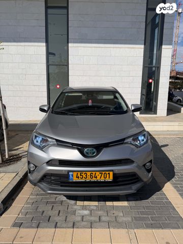 טויוטה RAV4
