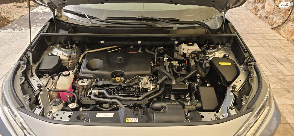טויוטה RAV4