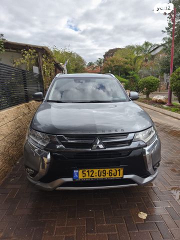 מיצובישי אאוטלנדר